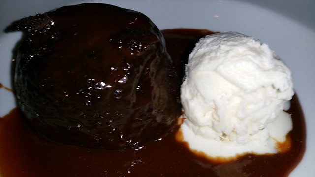 2016-Dec-7 Bogart's Bar and Restaurant - sticky toffee pudding
