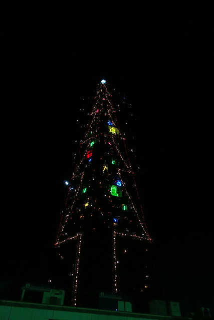 Chiba port tower holiday tree 02