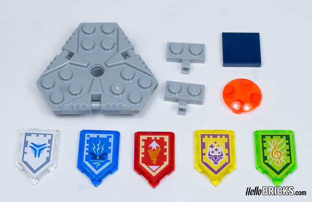 Lego 70372 - Nexo Knights - Wave 1 collectible Shields