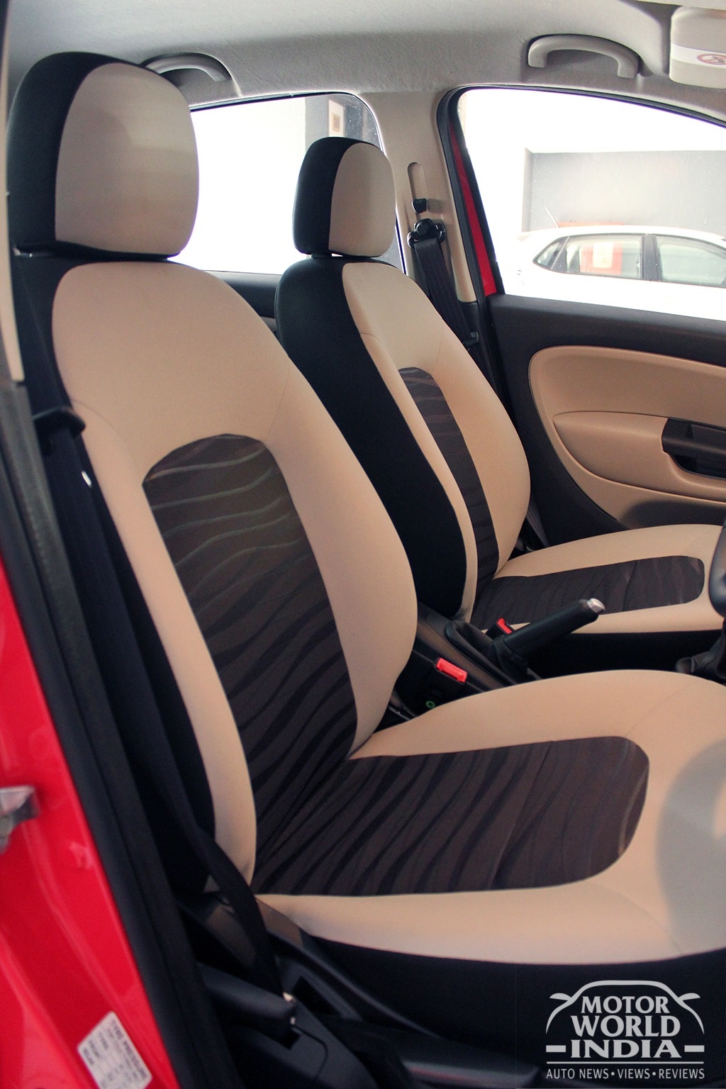 Fiat-Avventura-Urban-Cross-Interior-Seats (2)