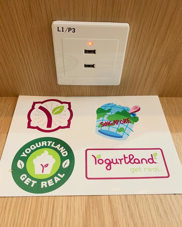 So nice that #Yogurtland has #USB charging stations at the main table. It's pretty fast too! #sunteccity