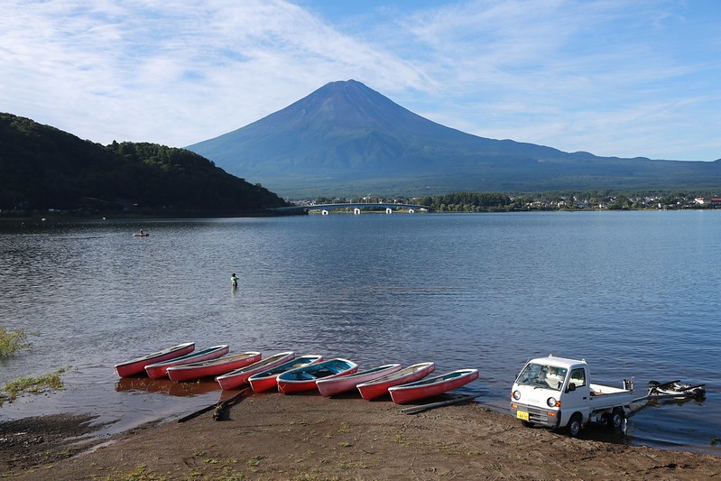 漁船與富士山