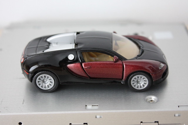 [Siku] Bugatti Veyron 16.4