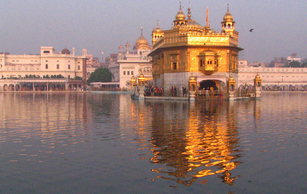 Sri Harmandir Sahib  - Golden Temple Treating All People At The Same Way