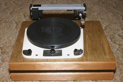 What's your Turntable? - Page 2 3470463418_4d840bab02