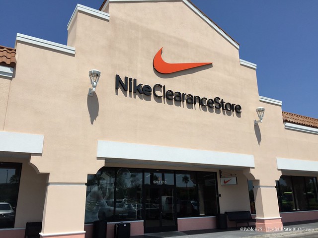 nike clearance outlet near me