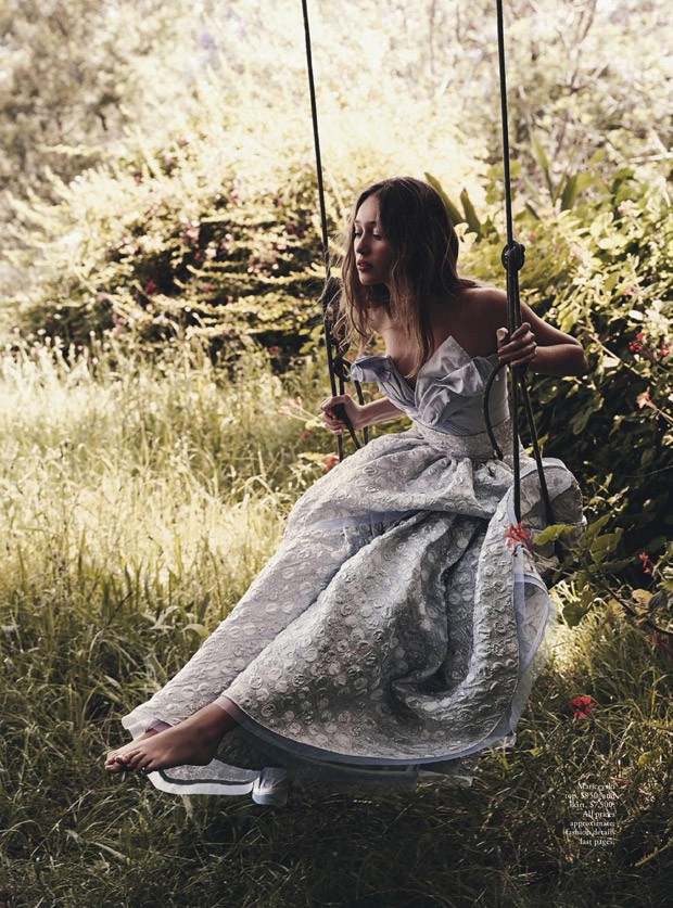 Alycia-Debnam-Carey-Vogue-Australia-Nicole-Bentley-01-620x837