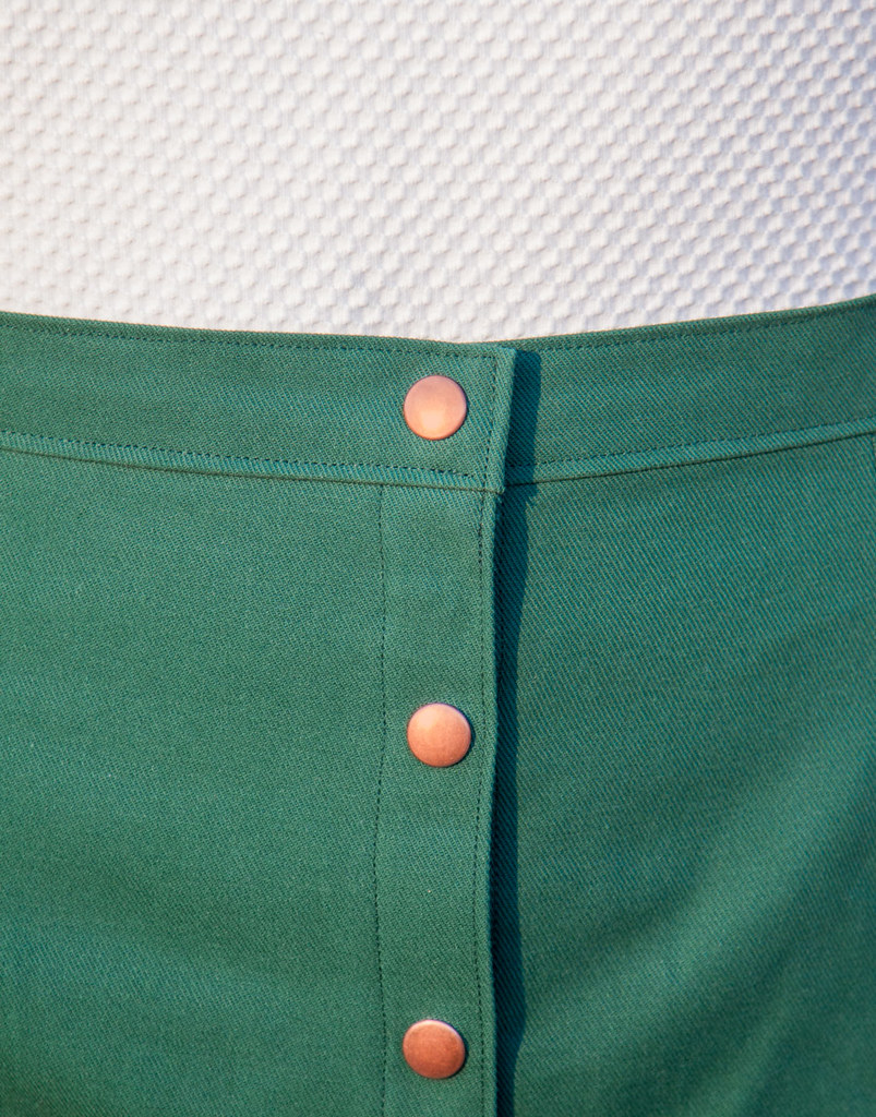 DIY Falda con botones · DIY Button Front Skirt · Fábrica de Imaginación · Tutorial in Spanish