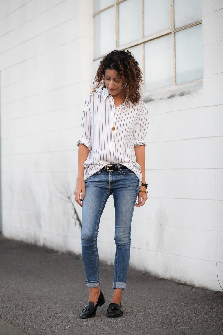 how-to-front-tuck-a-shirt-10