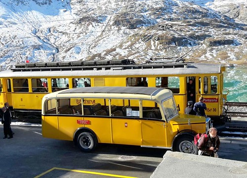 Treno e posta a Ospizio Bernina