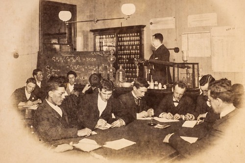 Dr Love teaches his chemistry class in 1894