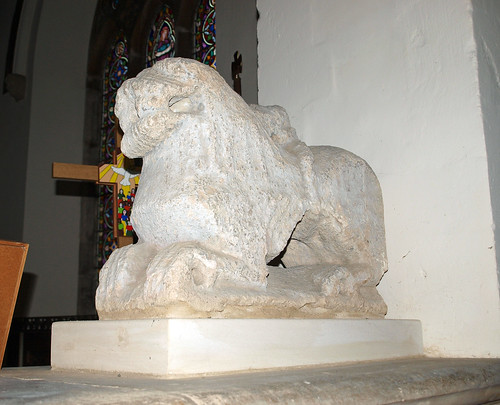 Norman recumbent lion (2)