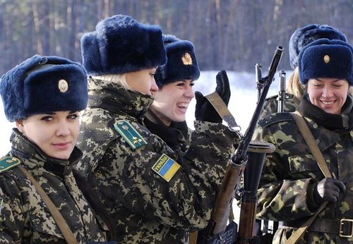 В українській армії збільшили кількість посад для жінок