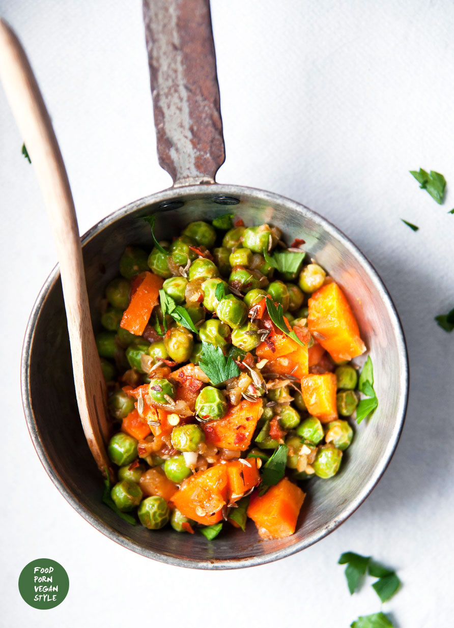 Peas and carrot, indian way (with cumin and chili)