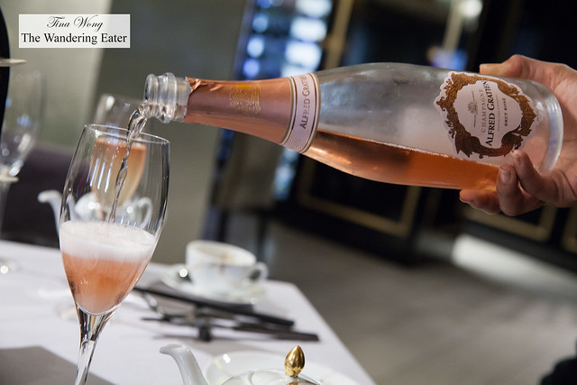 Pouring Champagne Alfred Gratien Brut Rose