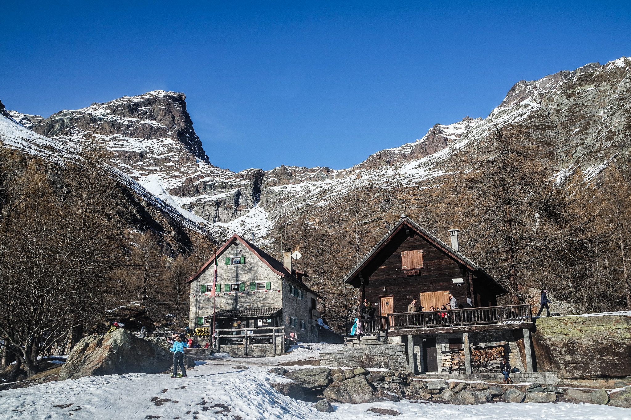 Rifugio Castiglioni (Alpe Devero) Rifugio Castiglioni (Alpe Devero)