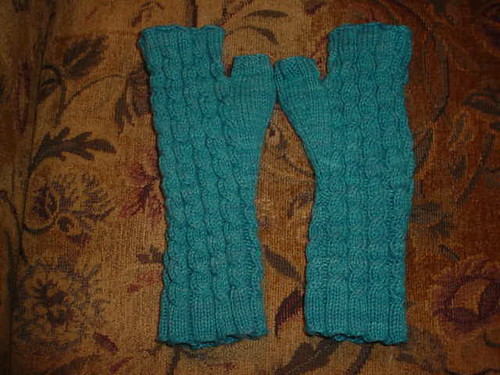 cabled mitts