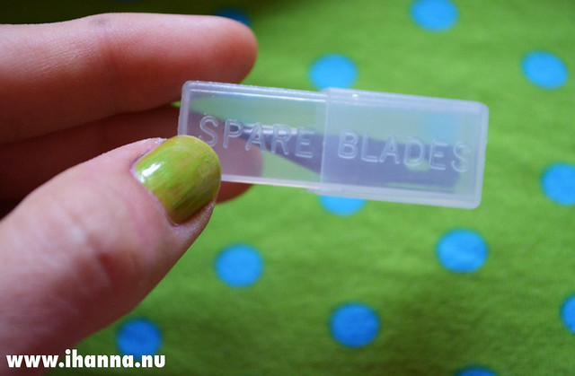 Change the blades in your x-acto knife by iHanna
