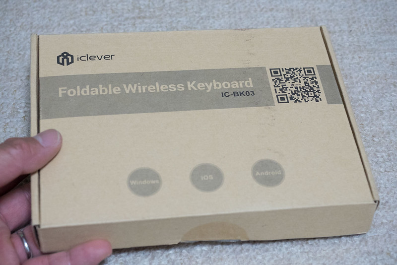 Foldable_Wireless_Keyboard-1