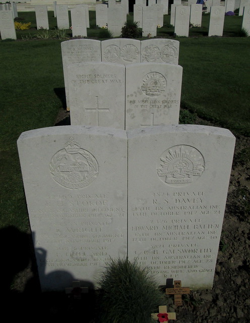 Tyne Cot Cemetery, Group Graves