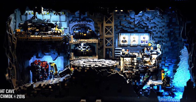 Lego batman outlet batcave moc