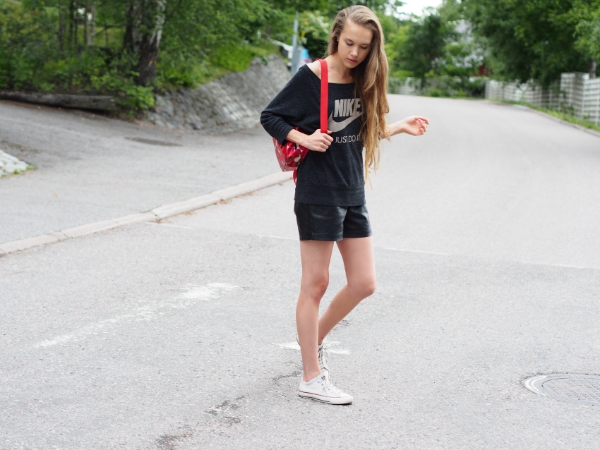 Sporty outfit featuring Nike, Marimekko, Pieces and Converse