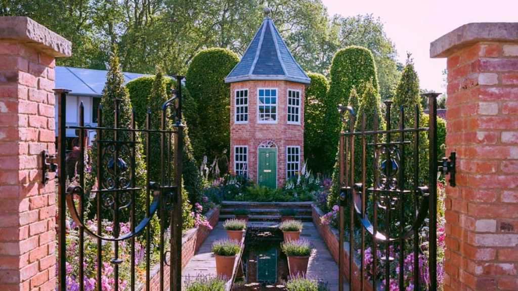 The Harrods British Eccentrics Garden