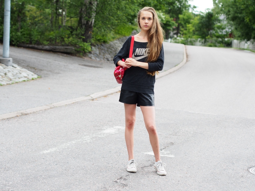 Sporty outfit featuring Nike, Marimekko, Pieces and Converse