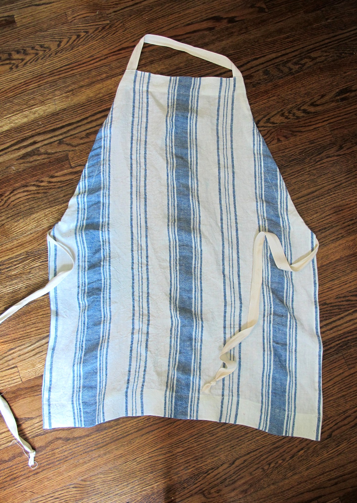 Linen apron