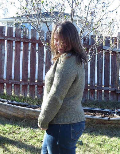fo: Daelyn Pullover