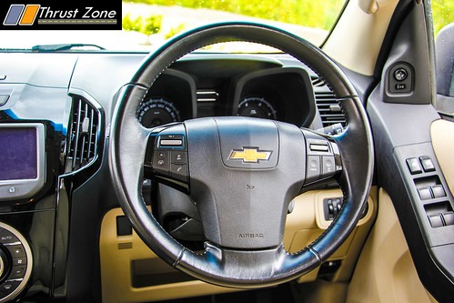 2016-Chevrolet-TrailBlazer-India-steering