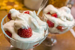Strawbery with whipped cream