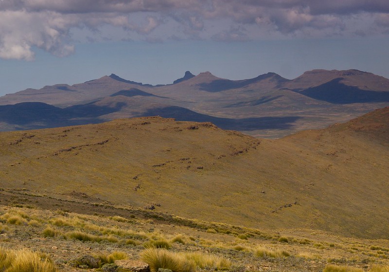 Por el norte de SUDÁFRICA. Montañas, playas, fauna y sus gentes - Blogs de Sudáfrica - Hacia las alturas del Sani Pass y las montañas de Lesotho (12)