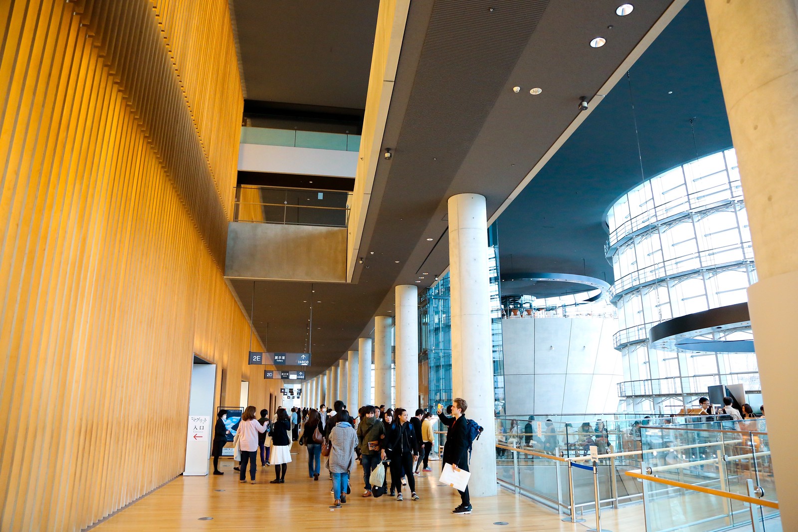 国立新美術館 THE NATIONAL ART CENTER, TOKYO (黑川紀章)