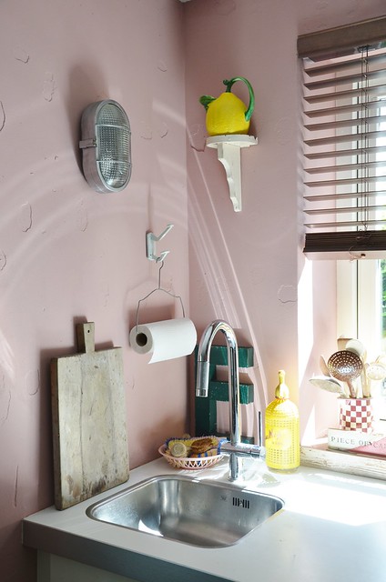 moroccan pink kitchen