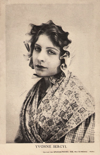 Yvonne Sergyl in Les Mystères de Paris (1922)
