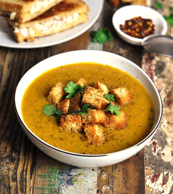 Curry pumpkin, quinoa & lentil soup (gluten free & vegetarian friendly)