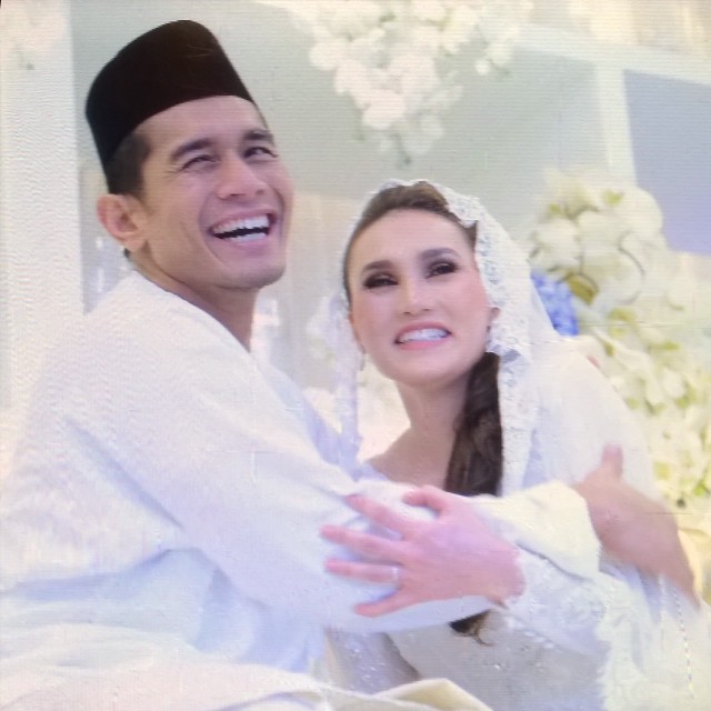 Fahrin Ahmad Selamat Jadi Suami Elena Hani Dengan Sekali Lafaz