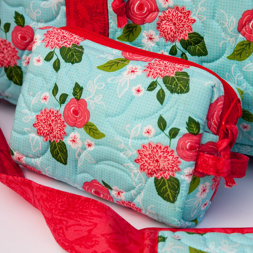 DItty bag pattern by Kaitlyn Howell of Knot and Thread. Fabric is Gooseberry by Lella Boutique for Moda Fabrics.