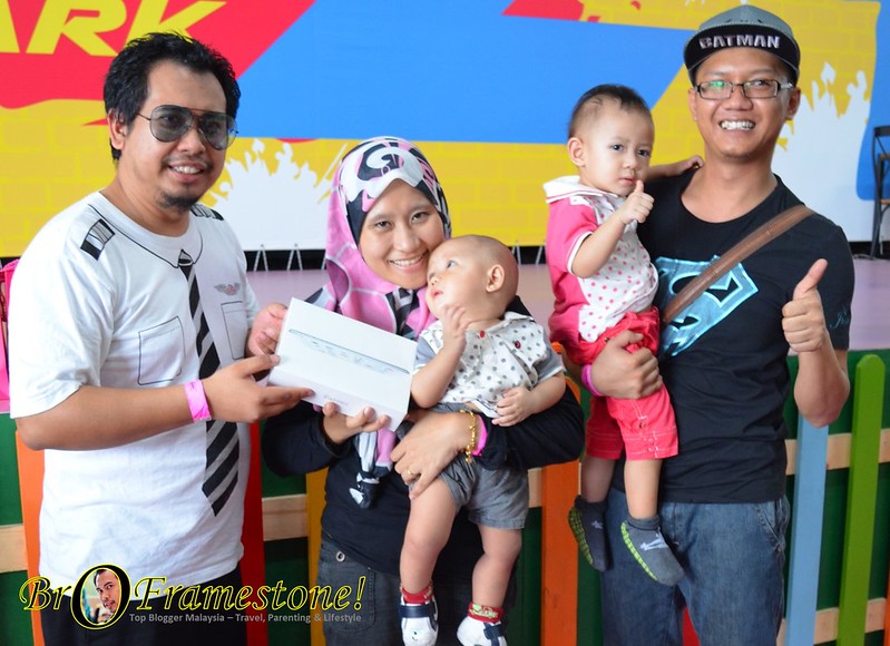 Azlinda Azman Menang iPad Mini di EnerZ Bloggers Family Day