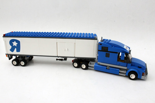 LEGO City Toys R Us Truck (7848)