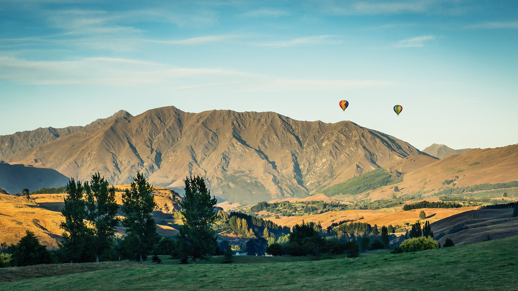 Hot Air Ballons the Hills, New Zealand