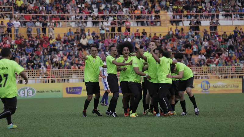 Saat kemenangan Dugong All Stars selepas jaringan gol oleh Akim AF