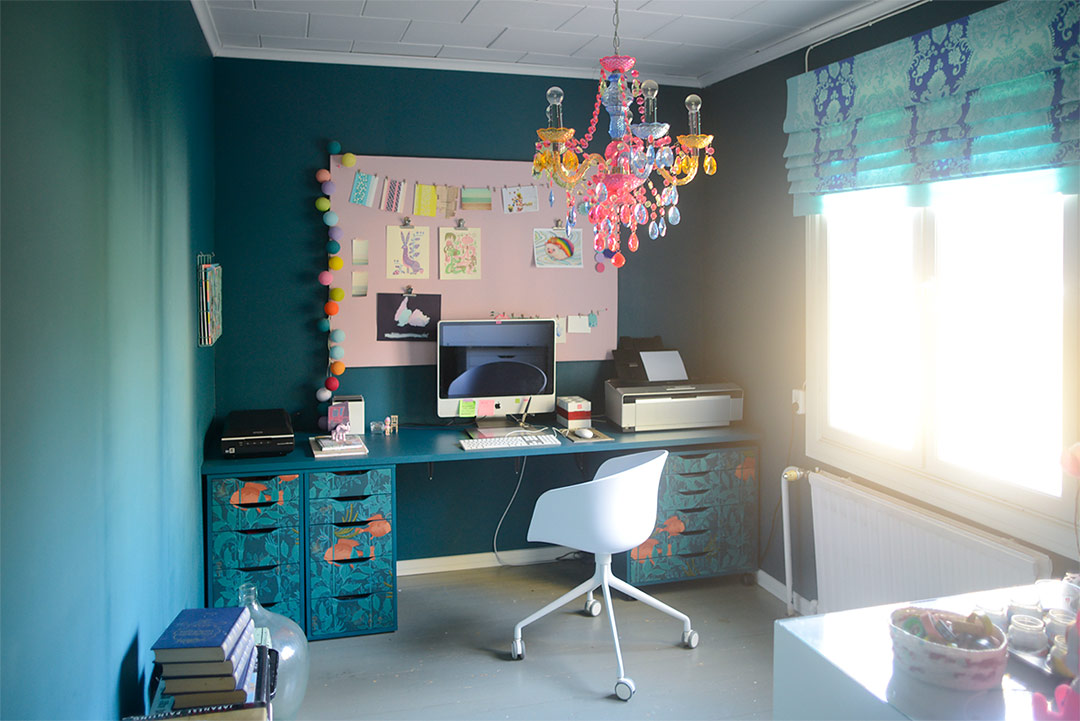 Kitschy home office with Ikea hack desk