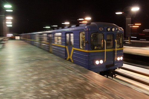 Dnipro (Днiпро) station as a Type 'EЖ' train arrives