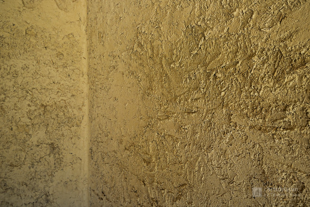 Detail of La Collina Omihachiman on sand wall (ラ・コリーナ近江八幡)