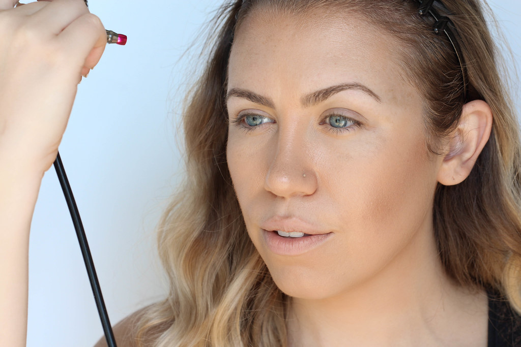 Jackie Giardina using Airbrush Makeup with Luminess Air Airbrush System 