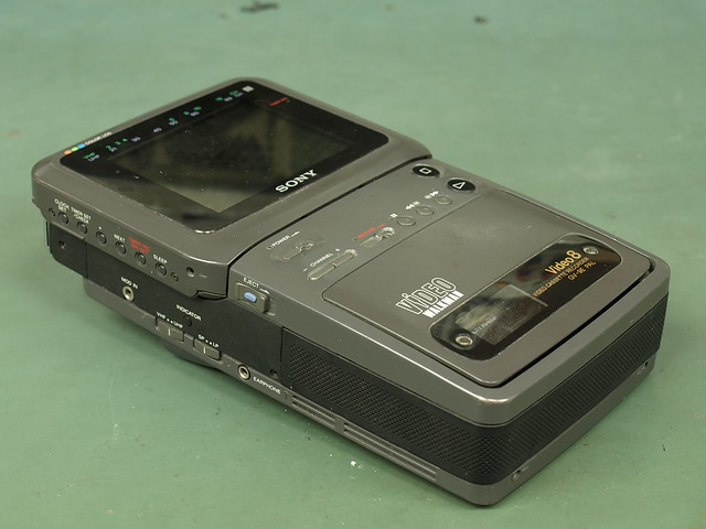 Sony GV-9E Video Walkman Teardown