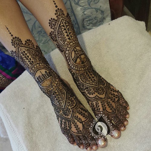 New Mehandi Designs for Legs and Feet
