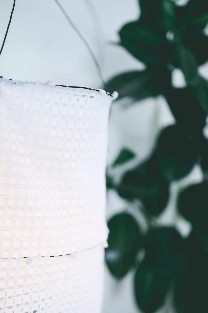 DIY Wire and Lace Lampshade